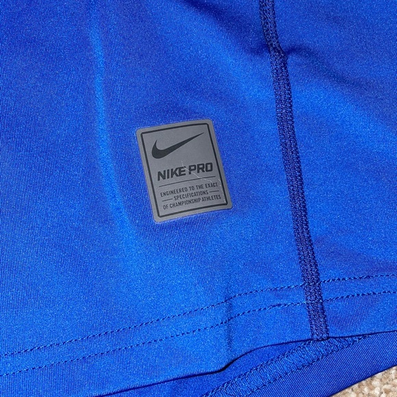 Nike Dri-Fit top - Picture 4 of 4